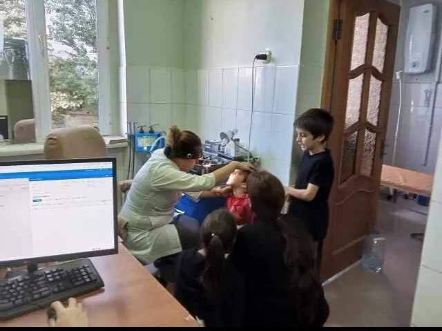 4 многодетные семьи, состоящие на учёте в ЦСОН города Махачкалы, прошли полное медицинское обследование